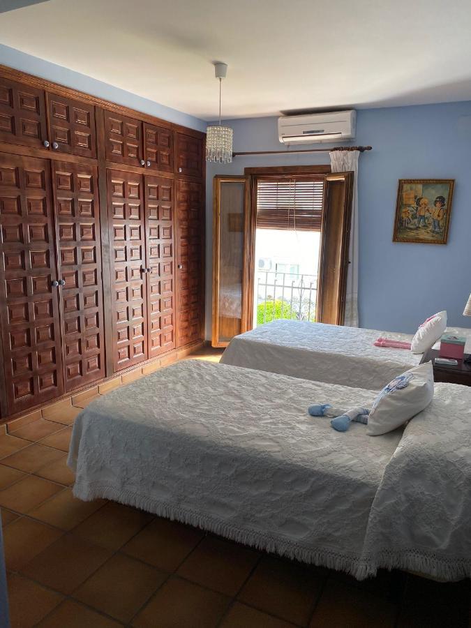 Casa Rural Mirador Del Castillo อัลโมโดวาร์ เดล ริโอ ภายนอก รูปภาพ